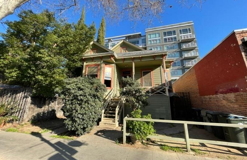 1213 18th Street, Sacramento, CA 95811 Compass