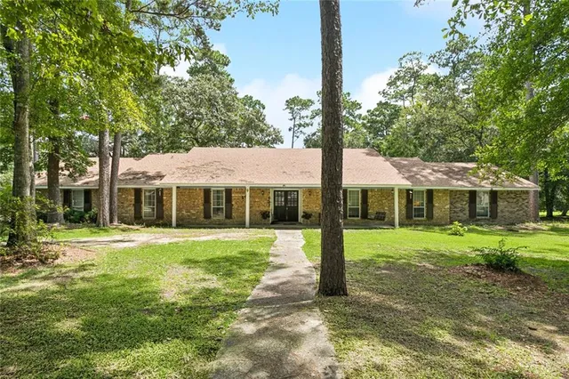 $334,500 | 500 East Blue Jay Court, Slidell, LA 70461
