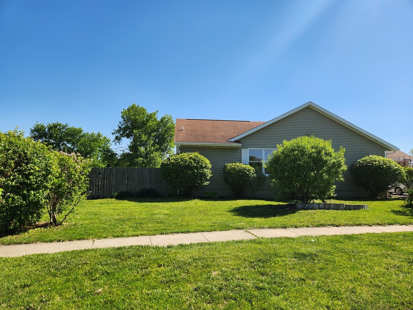 1203 Ridgewood Road Mahomet, IL 61853 - Photo 1 of 42 Gallery Image 1