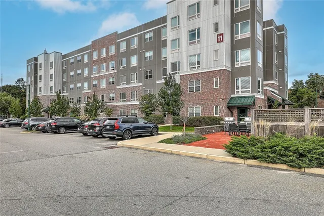 $1,850 | 20 Newman Avenue, Unit 1111303, Rumford, RI 02916