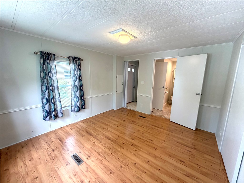 27 Woodward Road Lincoln, RI 02865 - Photo 16 of 23