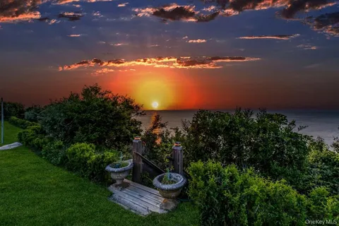 $2,799,000 | 2100 Sound Drive, Greenport, NY 11944