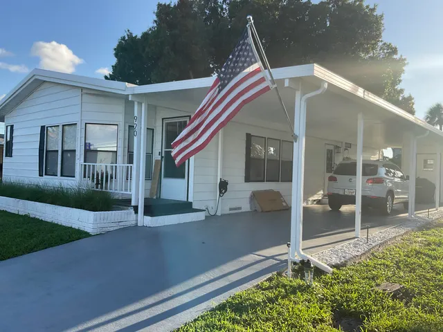 a house view with a outdoor space