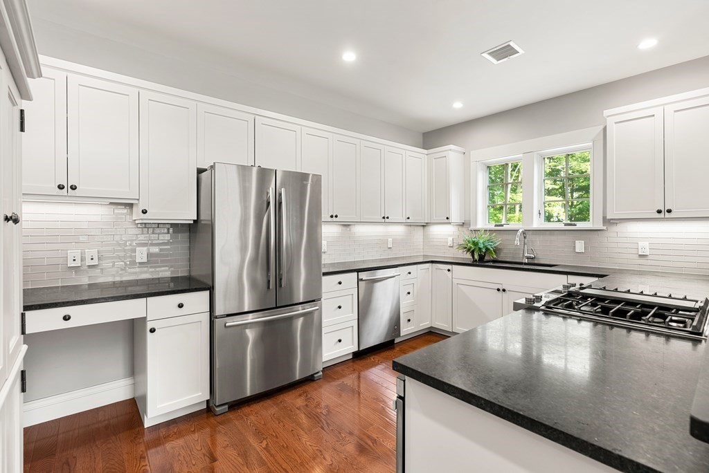 13 Abbey Road, Unit 13 Sherborn, MA 01770 - Photo 11 of 39