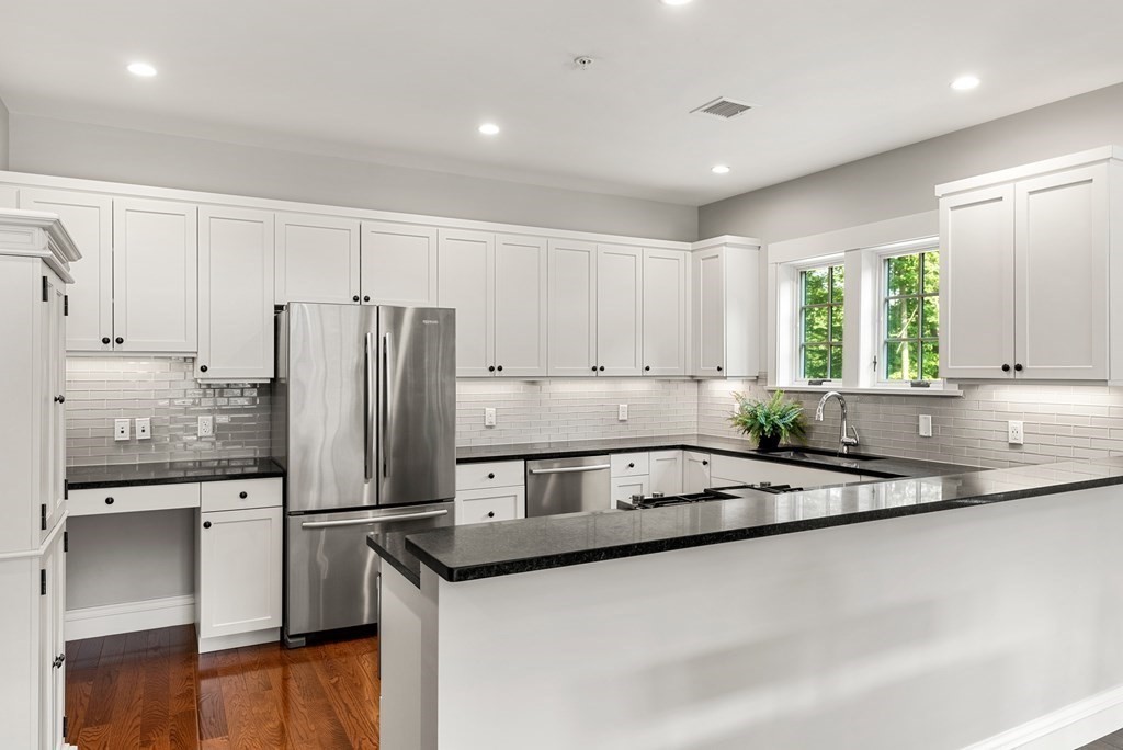 13 Abbey Road, Unit 13 Sherborn, MA 01770 - Photo 10 of 39