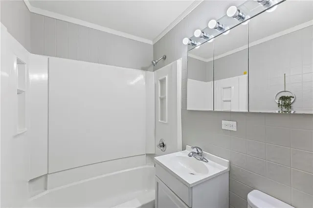 $265,000 | 7020 Hadley Street, Overland Park, KS 66204