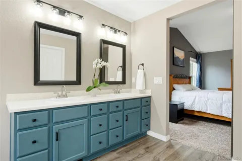 $675,000 | 25295 East Park Crescent Drive, Aurora, CO 80016