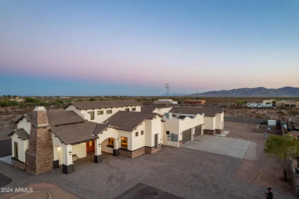 $1,075,000 | 22611 West Patton Road, Wittmann, AZ 85361