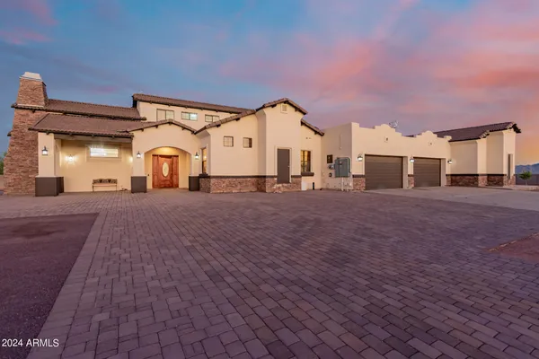 $1,075,000 | 22611 West Patton Road, Wittmann, AZ 85361