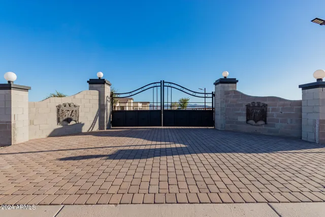 $1,075,000 | 22611 West Patton Road, Wittmann, AZ 85361