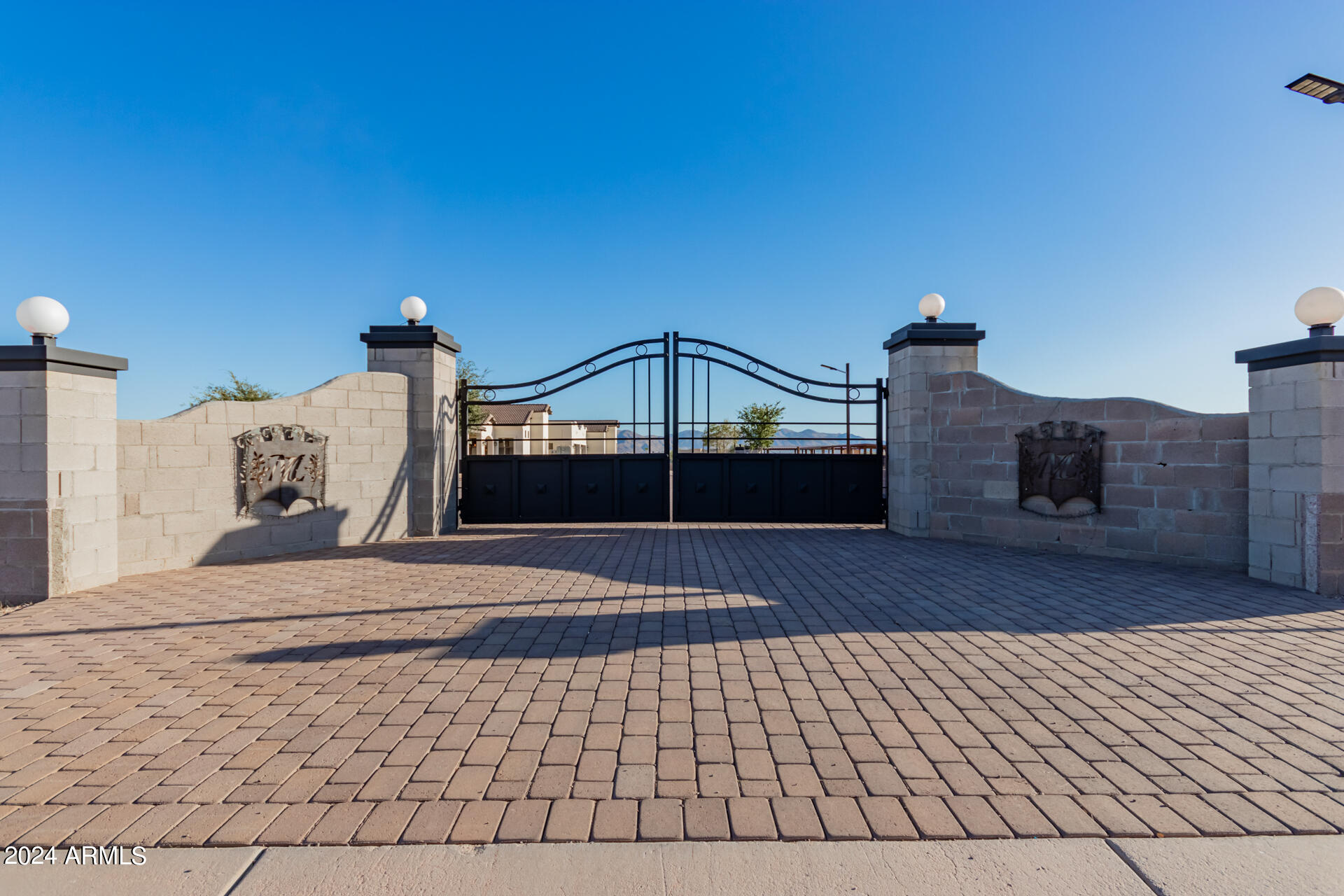 22611 West Patton Road Wittmann, AZ 85361 - Photo 3 of 69 07-Patton