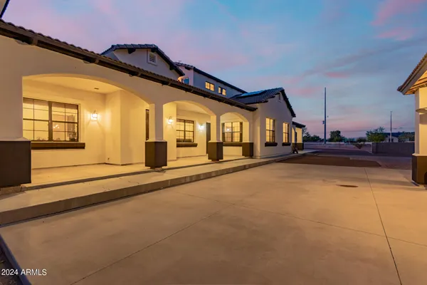 $1,075,000 | 22611 West Patton Road, Wittmann, AZ 85361