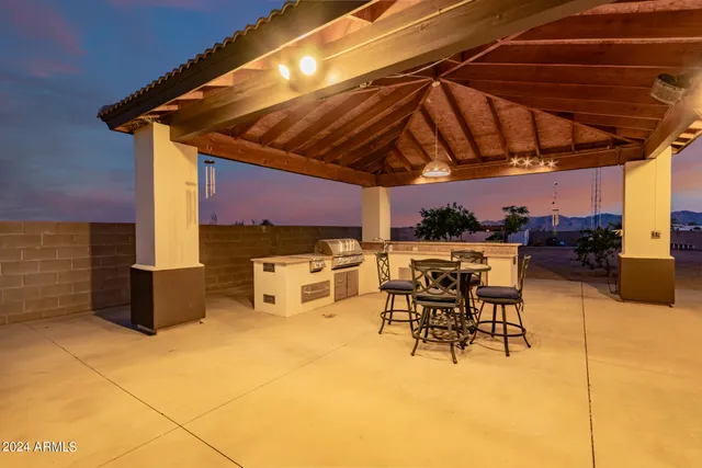 $1,075,000 | 22611 West Patton Road, Wittmann, AZ 85361