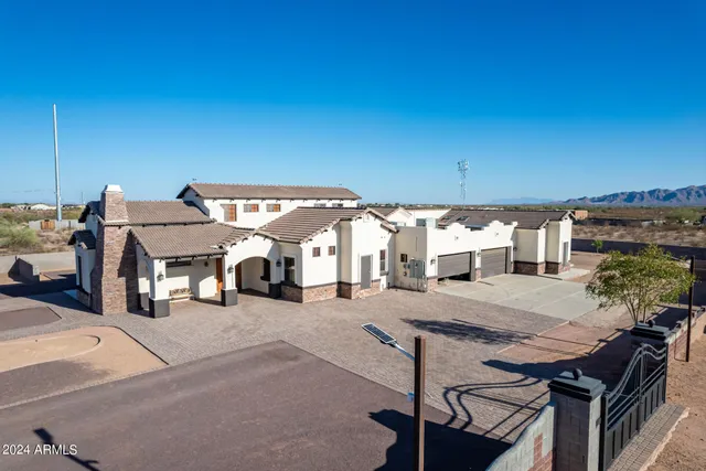 $1,075,000 | 22611 West Patton Road, Wittmann, AZ 85361