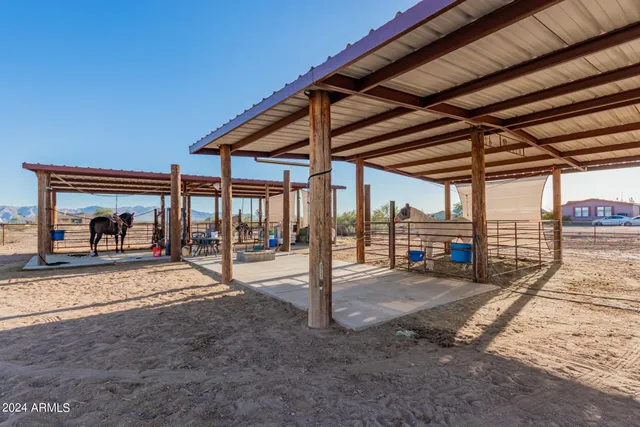 $1,075,000 | 22611 West Patton Road, Wittmann, AZ 85361