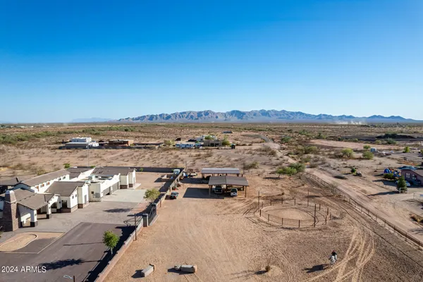 $1,075,000 | 22611 West Patton Road, Wittmann, AZ 85361