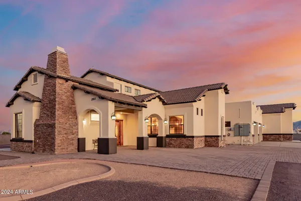 $1,075,000 | 22611 West Patton Road, Wittmann, AZ 85361