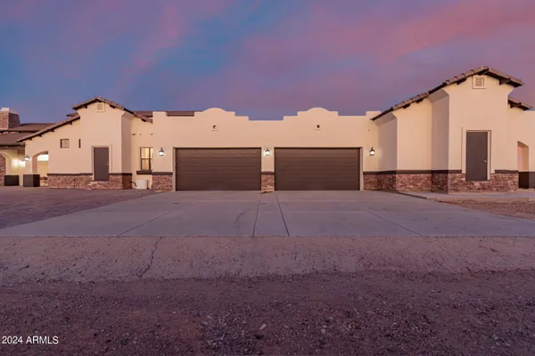 $1,075,000 | 22611 West Patton Road, Wittmann, AZ 85361