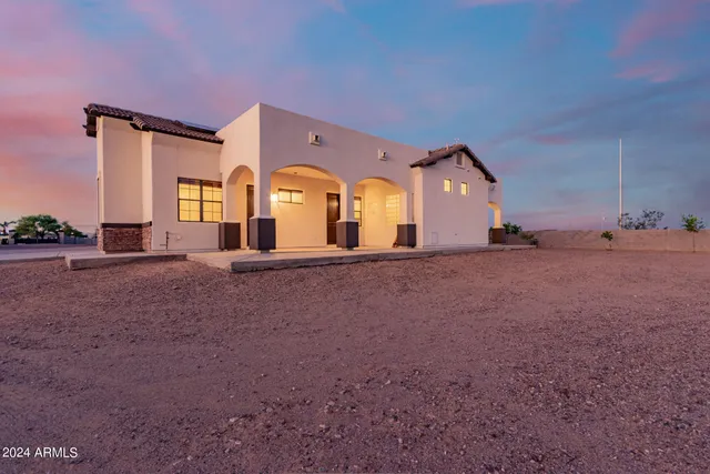 $1,075,000 | 22611 West Patton Road, Wittmann, AZ 85361