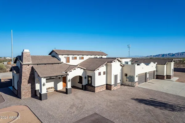 $1,075,000 | 22611 West Patton Road, Wittmann, AZ 85361
