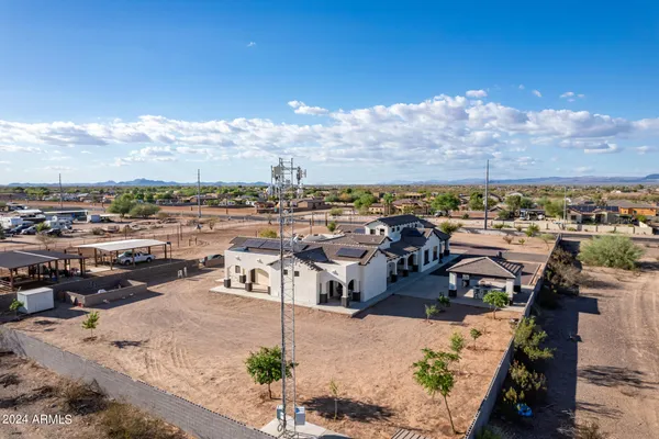 $1,075,000 | 22611 West Patton Road, Wittmann, AZ 85361