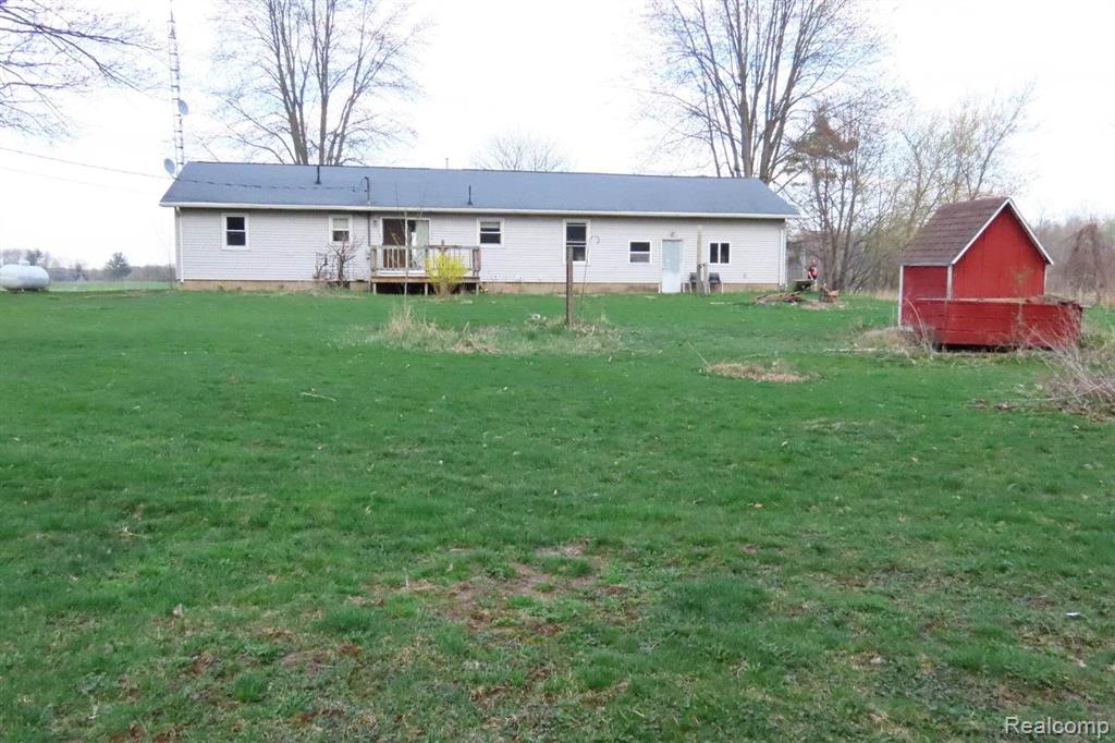1623 Colwood Road Caro, MI 48723 - Photo 2 of 24