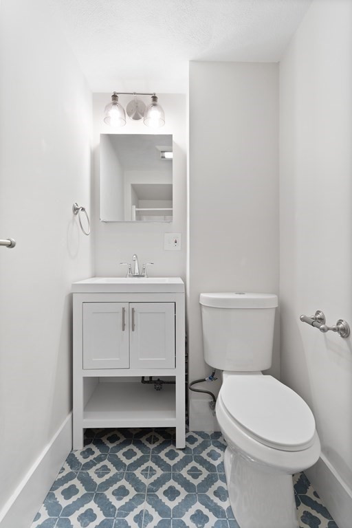 35 Grove Street, Unit 9 Boston, MA 02114 - Photo 6 of 15