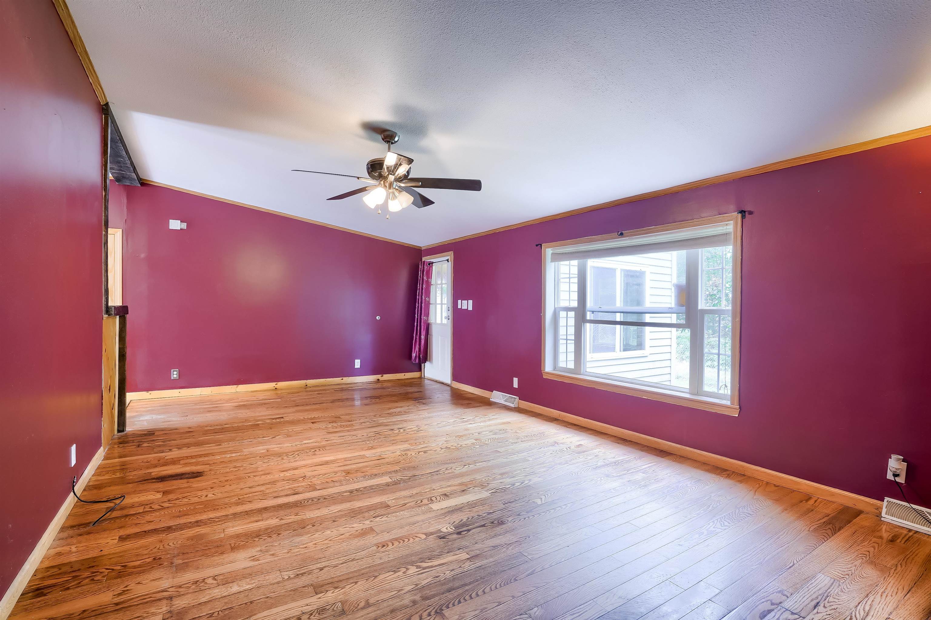 426 Weare Road New Boston, NH 03070 - Photo 7 of 24