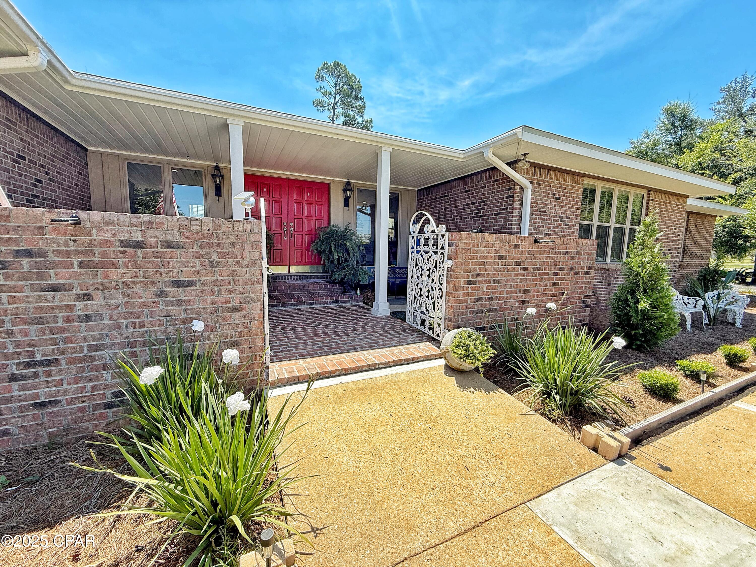 3380 Caverns Road Marianna, FL 32446 - Photo 3 of 39