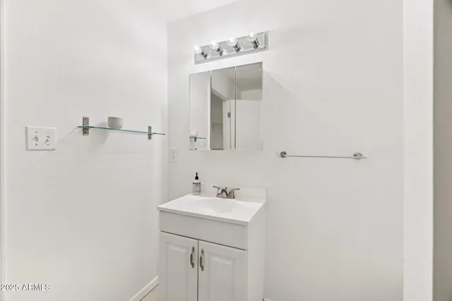 $585,000 | 1614 East Roma Avenue, Phoenix, AZ 85016