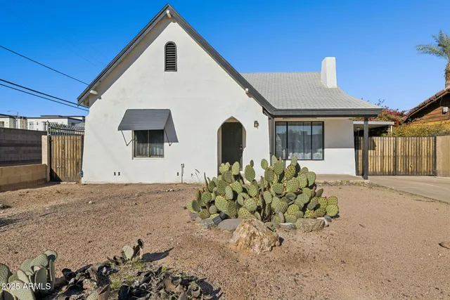 $585,000 | 1614 East Roma Avenue, Phoenix, AZ 85016