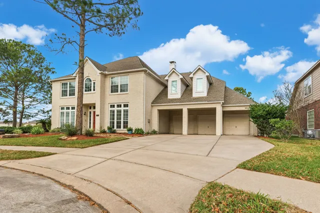 $515,000 | 2873 Colony Falls Lane, Dickinson, TX 77539