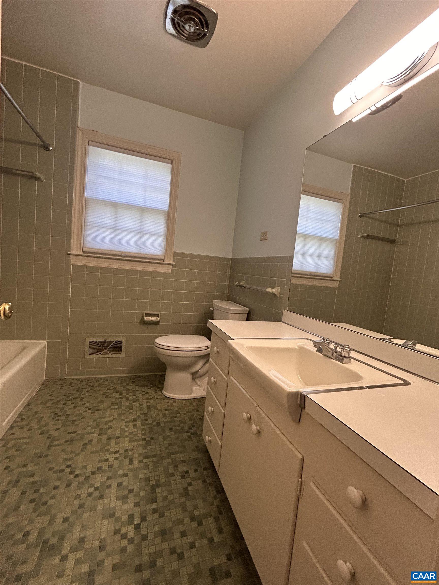 214 Montvue Drive Charlottesville, VA 22901 - Photo 16 of 30