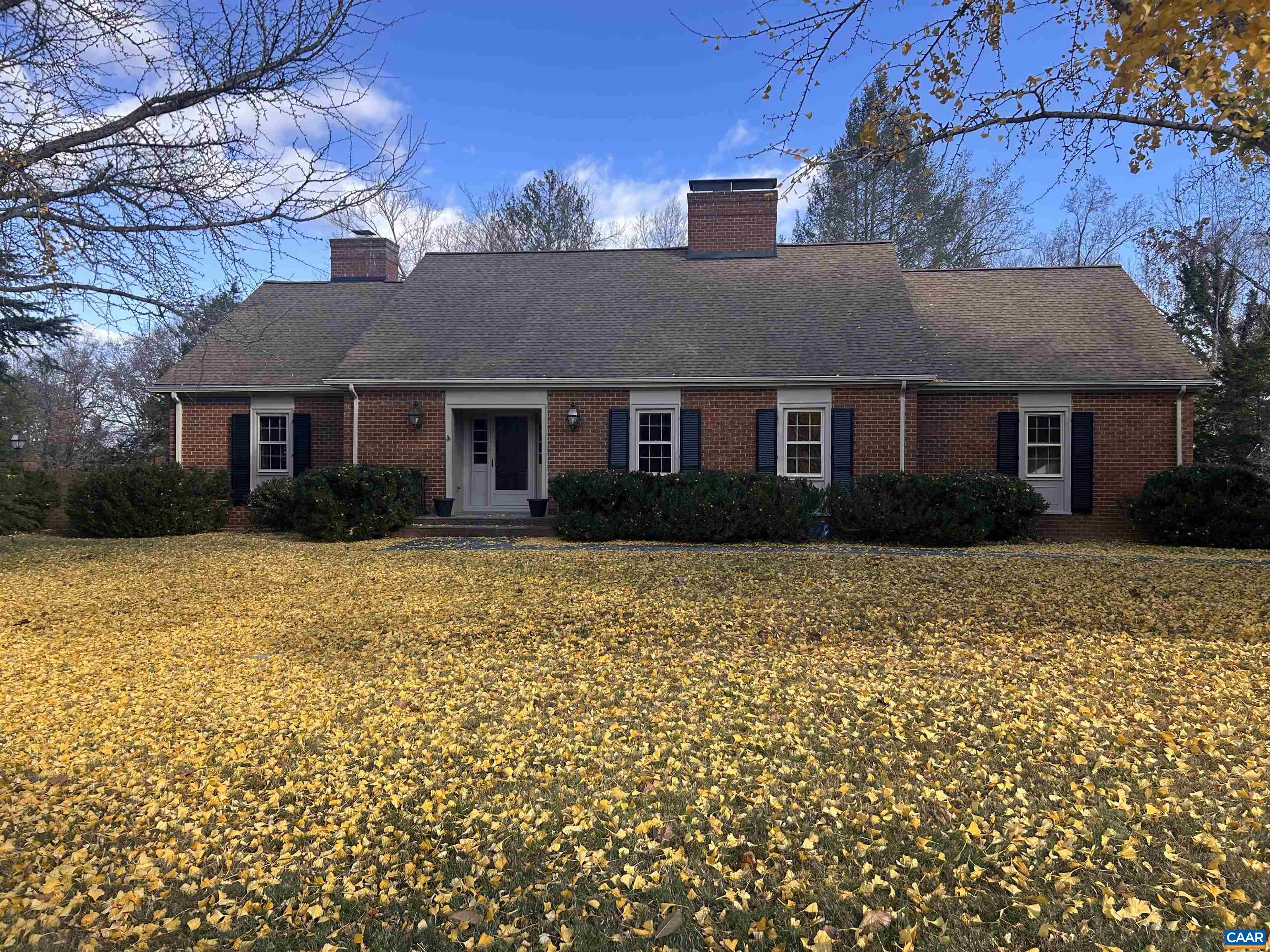 214 Montvue Drive Charlottesville, VA 22901 - Photo 2 of 30