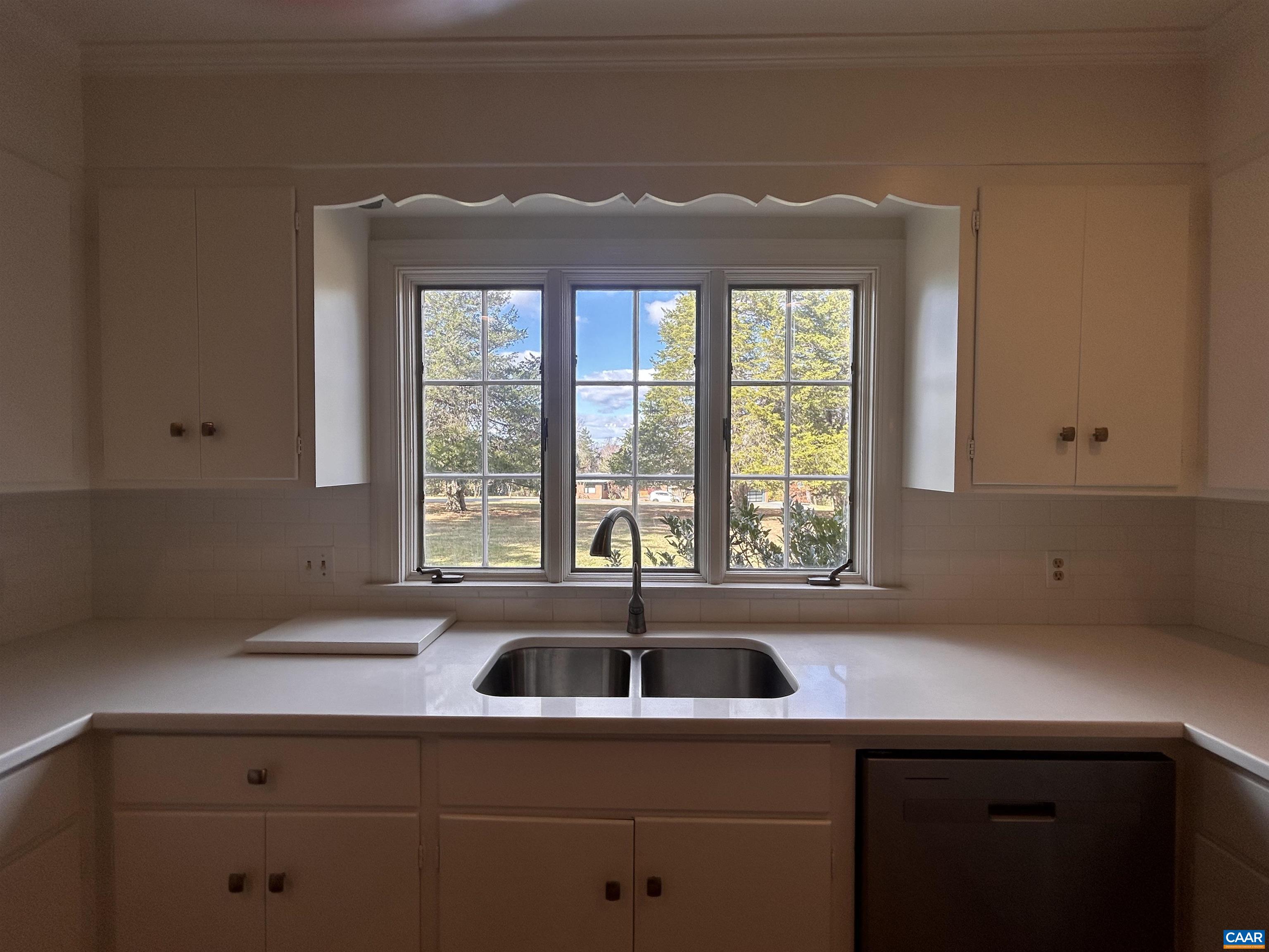 214 Montvue Drive Charlottesville, VA 22901 - Photo 10 of 30