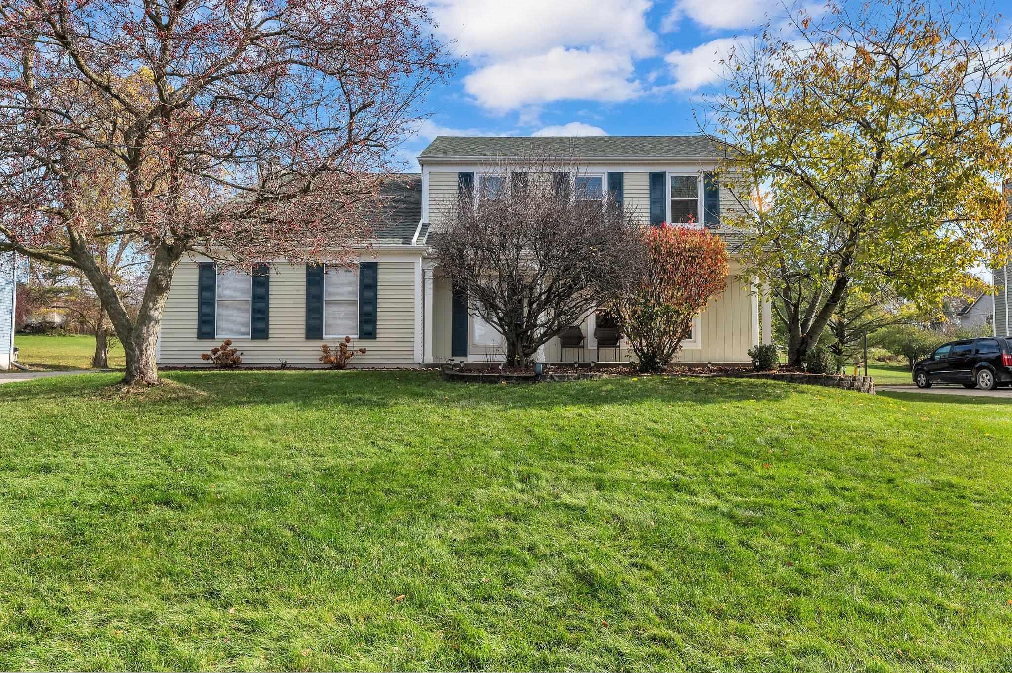 1636 Ridgecrest Rochester, MI 48306 - Photo 1 of 25 50127747.JPG