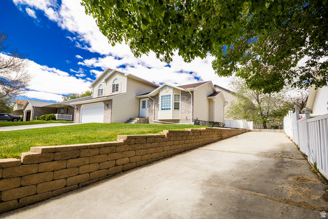 375 South 3290th West Vernal, UT 84078 - Photo 2 of 37