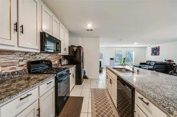 $2,150 | 1416 Clairborne Court, Little Elm, TX 75068