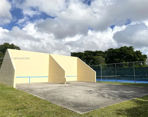 $1,950 | 2322 South Cypress Bend Drive, Unit 711, Pompano Beach, FL 33069