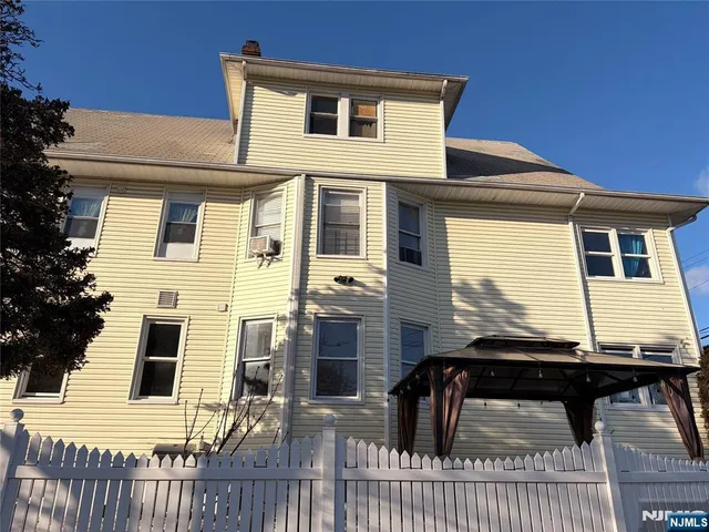 $2,600 | 35 Marsellus Place, Unit 1, Garfield, NJ 07026
