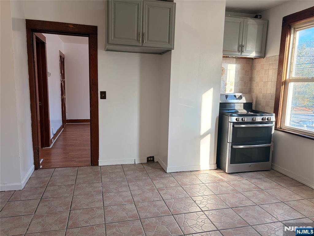 35 Marsellus Place, Unit 1 Garfield, NJ 07026 - Photo 35 of 37