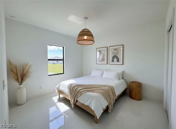 $2,300 | 4002 Northwest 38th Street, Cape Coral, FL 33993