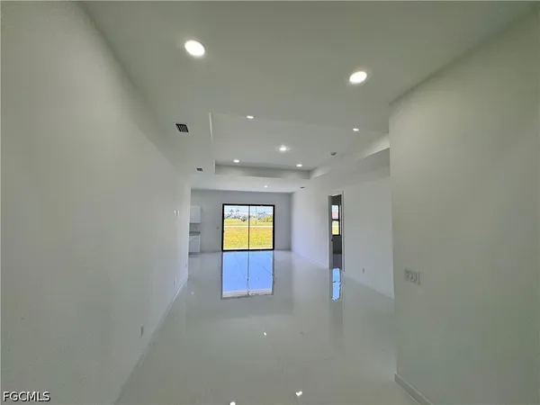 $2,300 | 4002 Northwest 38th Street, Cape Coral, FL 33993