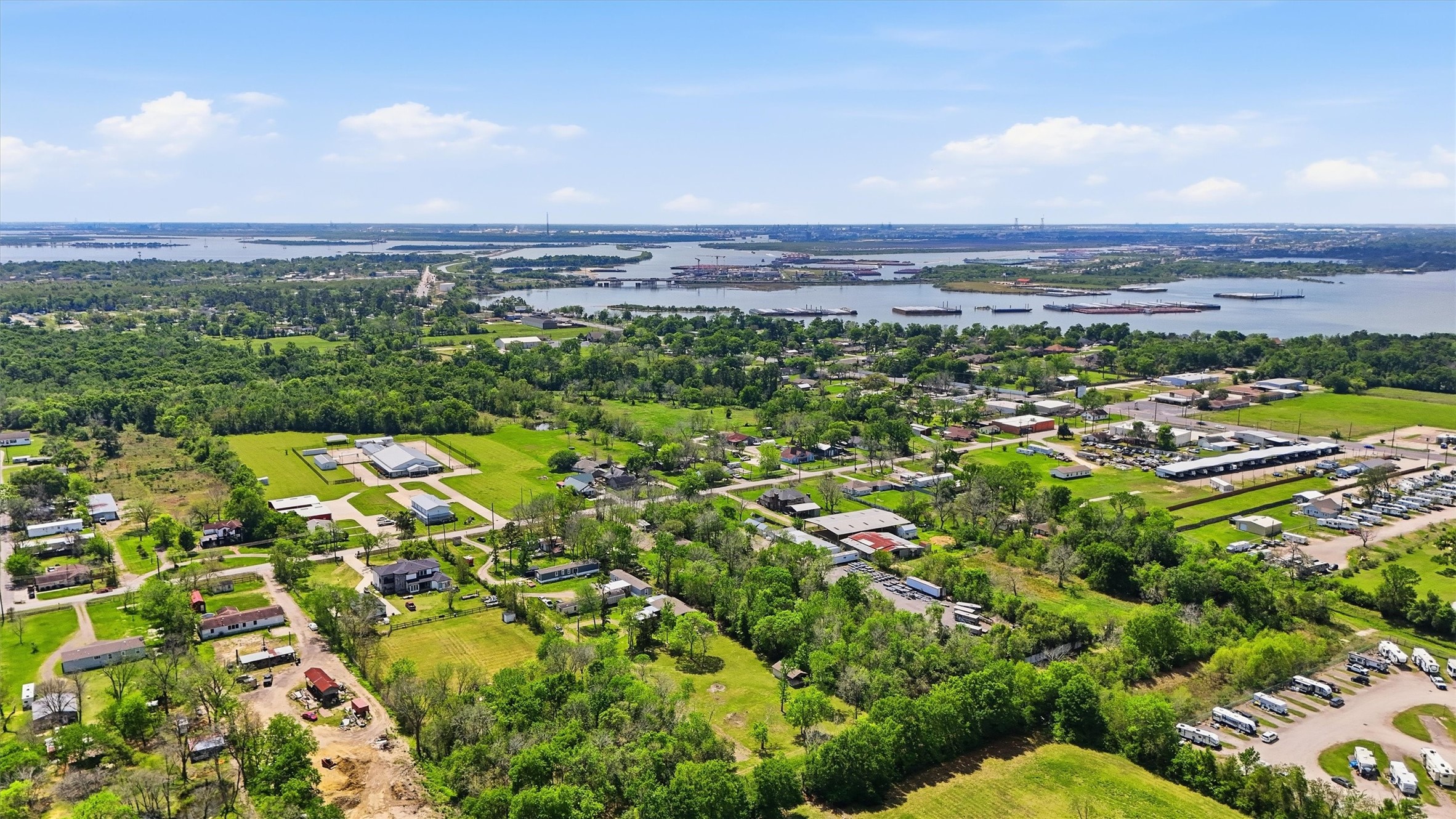 410 Jones Road Highlands, TX 77562 - Photo 8 of 13