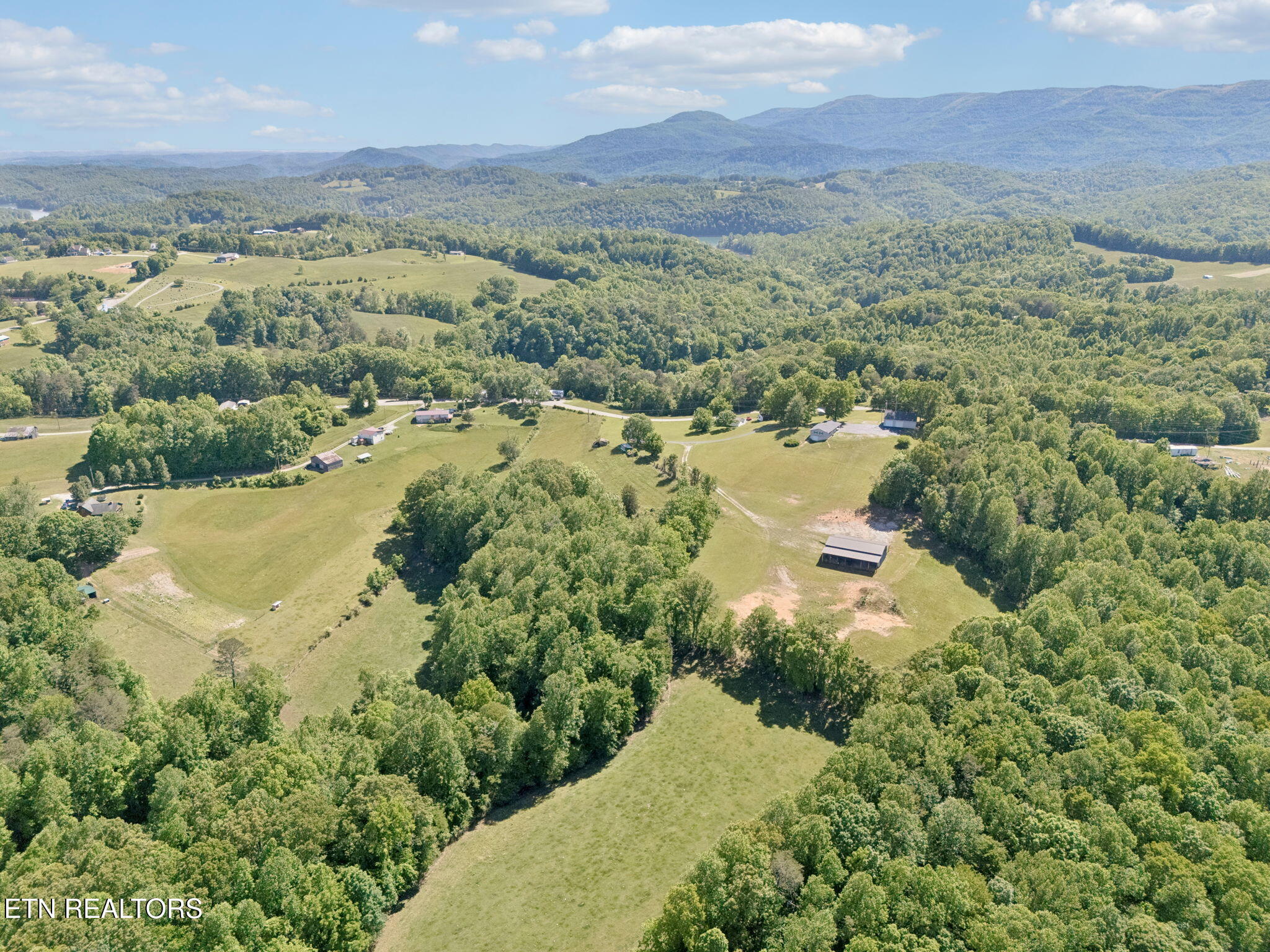 2245 Pinecrest Road Jacksboro, TN 37757 - Photo 54 of 60 68-2245 Pinecrest Rd - 068