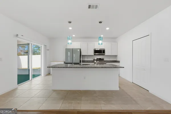 $2,300 | 131 College Street, Kingsland, GA 31548