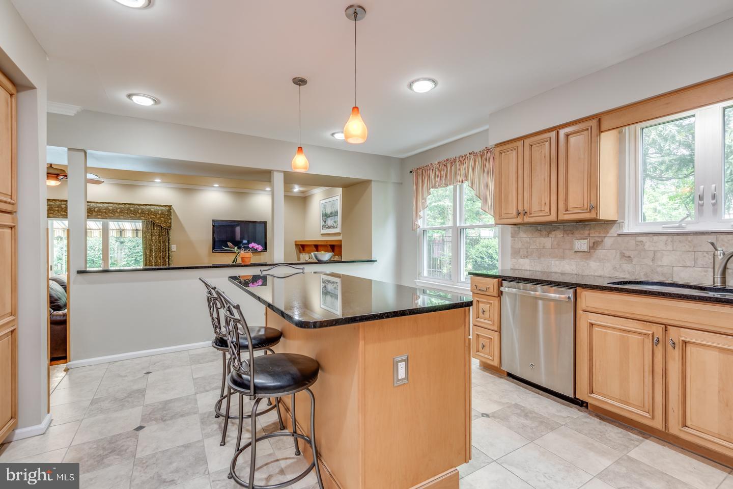 22 Woodbrook Road Voorhees, NJ 08043 - Photo 12 of 52 Gallery Image 12