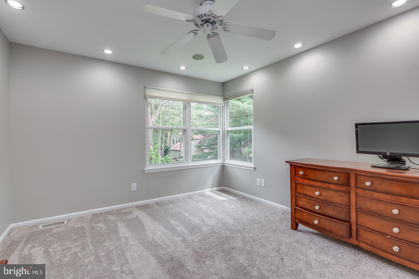 22 Woodbrook Road Voorhees, NJ 08043 - Photo 33 of 52 Gallery Image 33