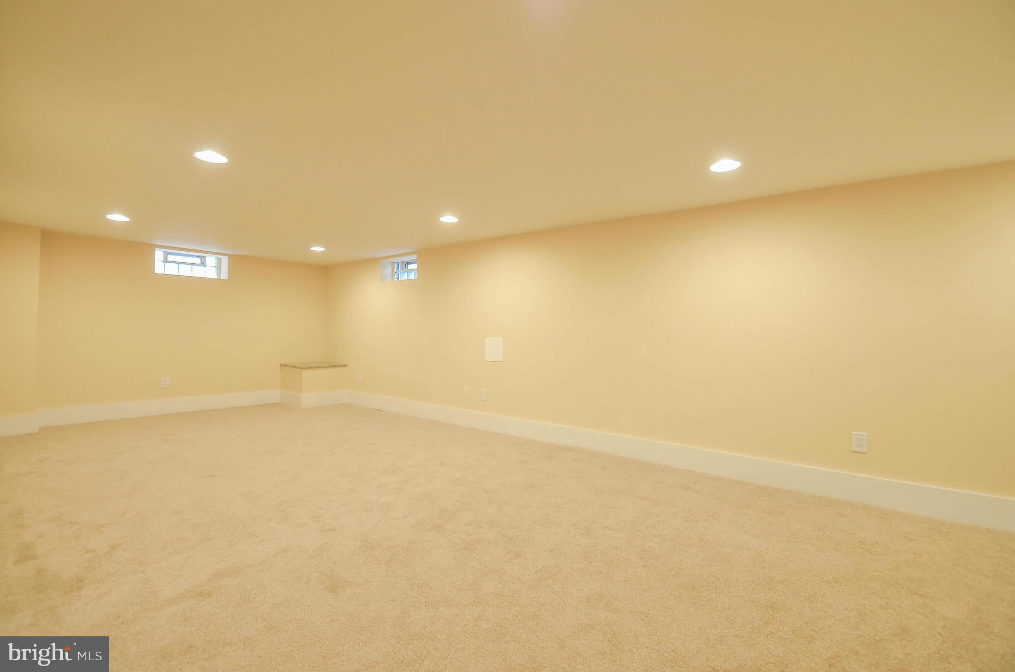 720 Overbrook Road Baltimore, MD 21212 - Photo 18 of 26 a view of an empty room