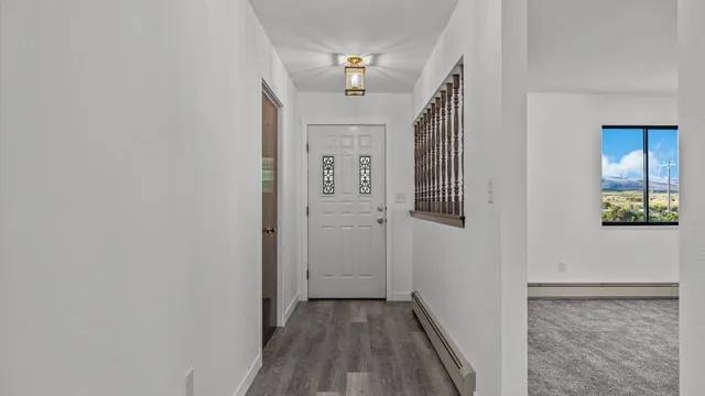 a view of empty room with window